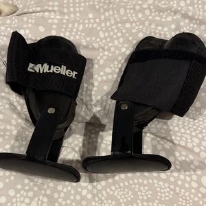 Mueller Black Ankle Braces